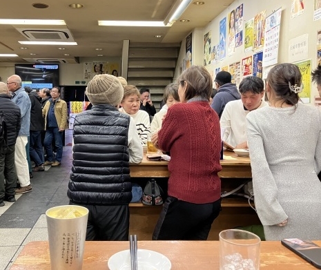 三和商店街の立ち飲み
